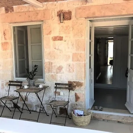 Stone House * Sapsila